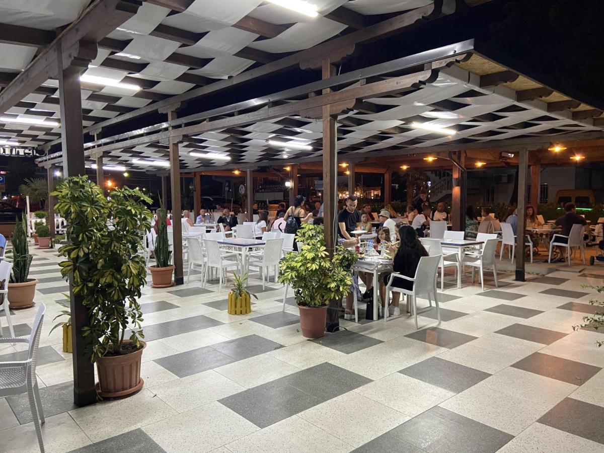 Center Park 호텔 Velipojë 외부 사진