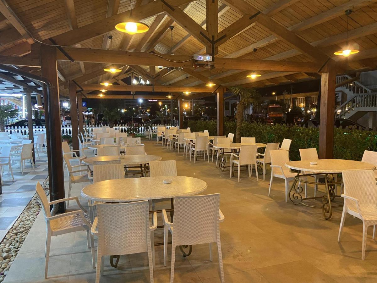 Center Park 호텔 Velipojë 외부 사진