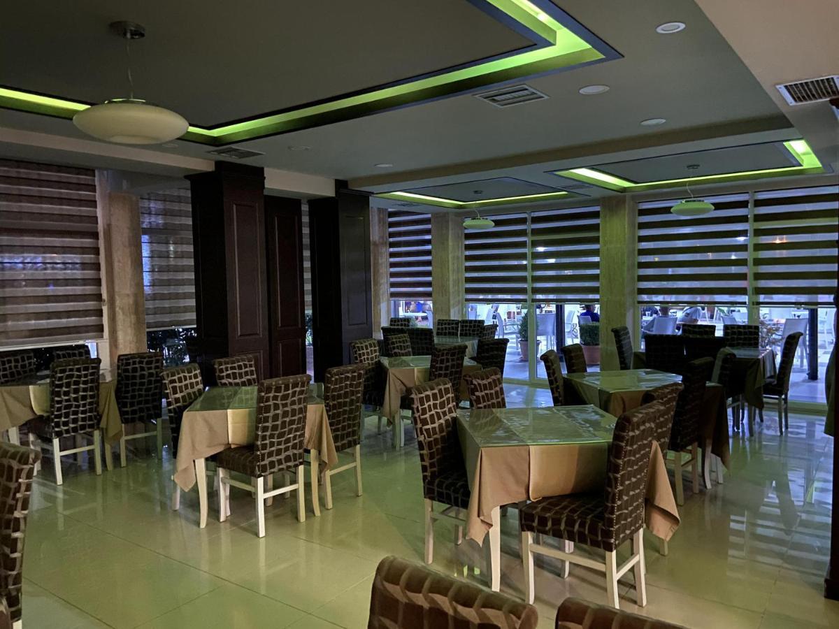 Center Park 호텔 Velipojë 외부 사진